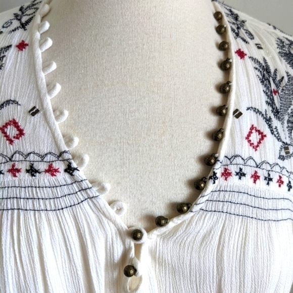 FREE People Boho Oversized Embroidered Tunic Rock it Tonight Top XS - Picture 12 of 16